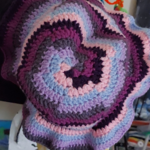 Meet your Posher, Alex - Picture 5 of 9